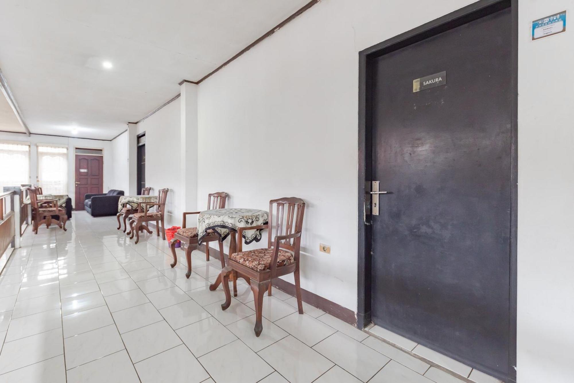 Reddoorz Near Taman Kota Lapang Merdeka Sukabumi Exteriör bild