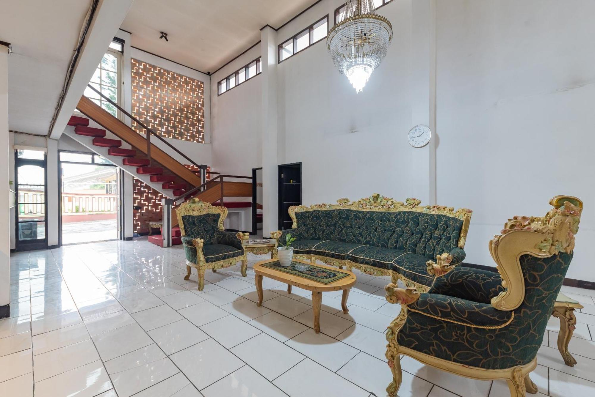 Reddoorz Near Taman Kota Lapang Merdeka Sukabumi Exteriör bild