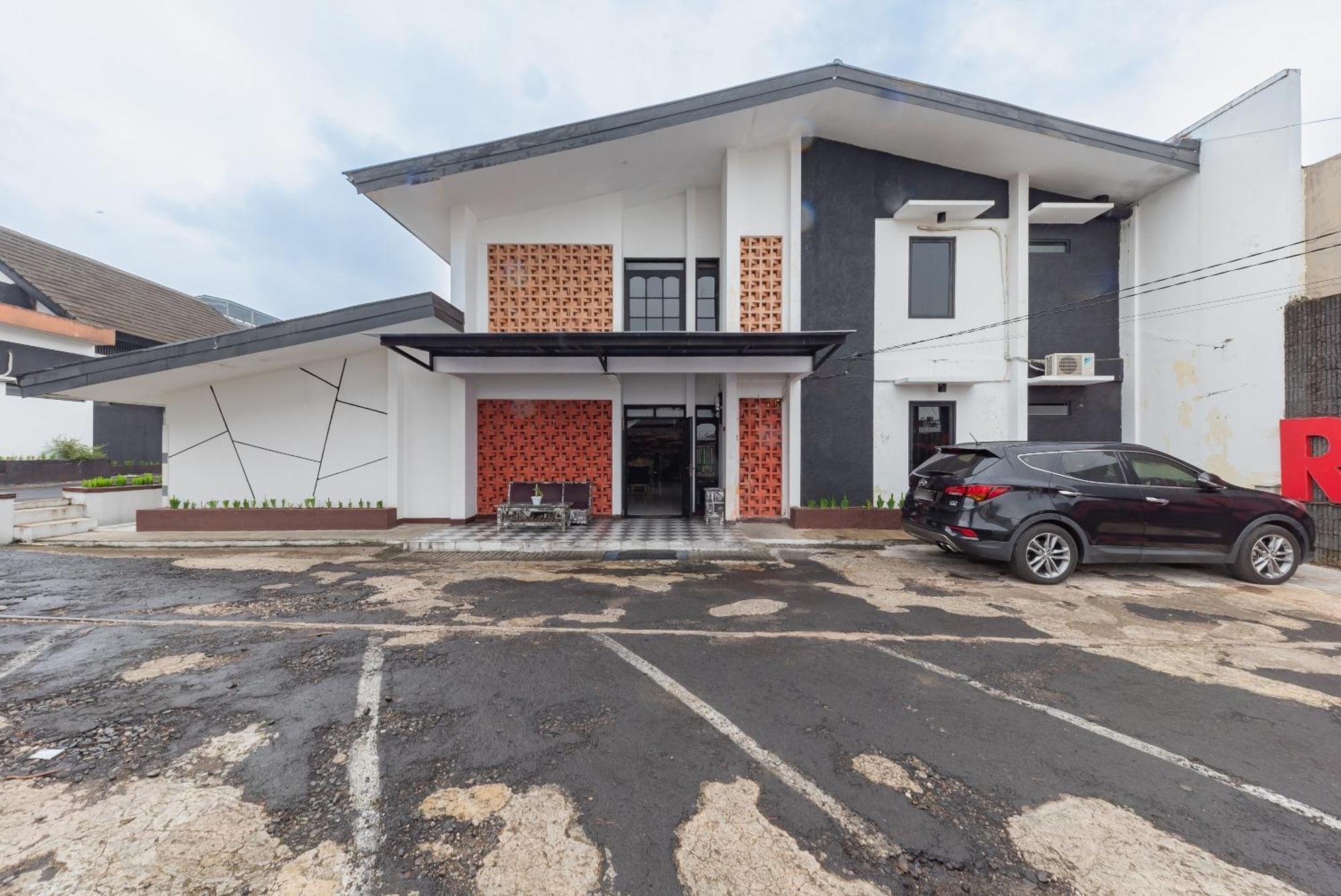 Reddoorz Near Taman Kota Lapang Merdeka Sukabumi Exteriör bild